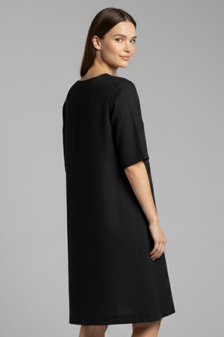 Women’s Dress with V-Neck and Three-Quarter Sleeves