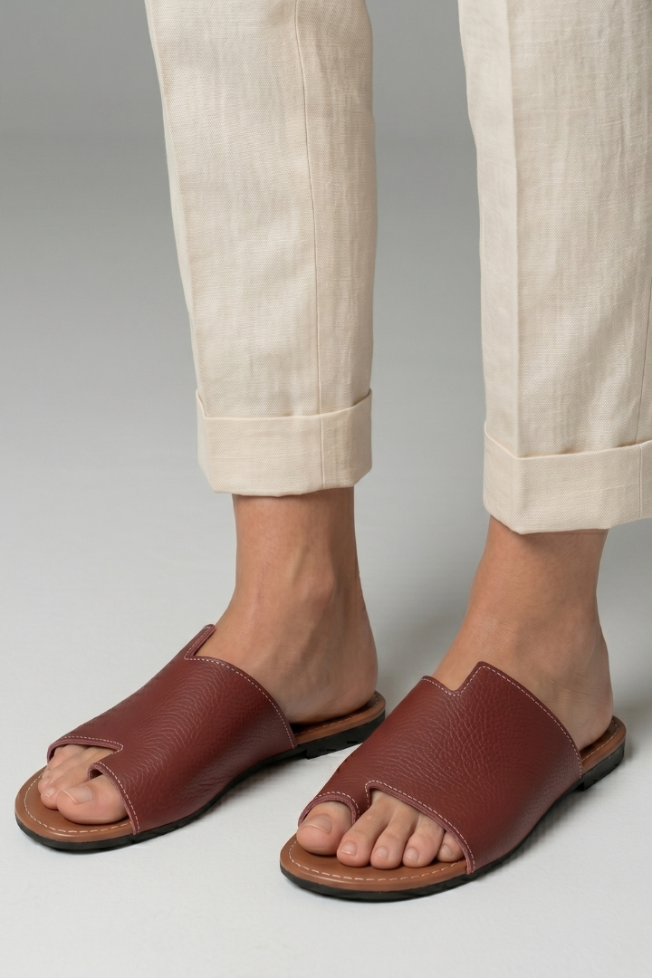 Dame lædersandaler med åben tå og slip-on