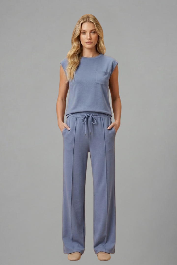 Dame loungewear sæt med elastik i taljen og korte ærmer