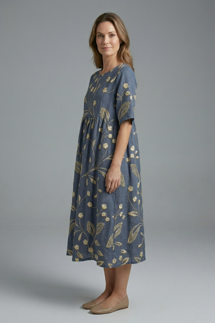Women’s Midi Dress with Round Neck and Floral Print