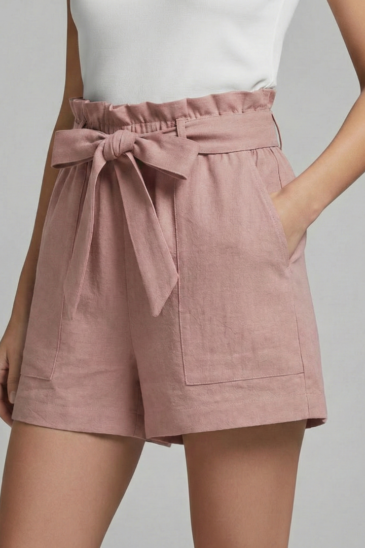 Dame shorts med bindebånd i taljen og sidelommer