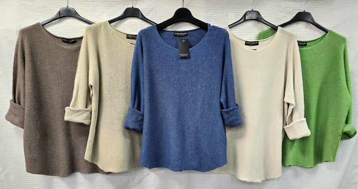 Xanthia | Women's Fine-Knit Crew Neck Top