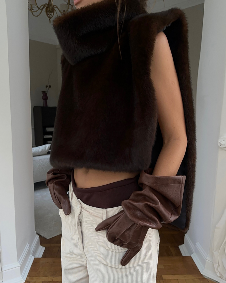 Lisbeth | Women's Faux-Fur Trim Cropped Knitted Vest for Cold Weather, image 3