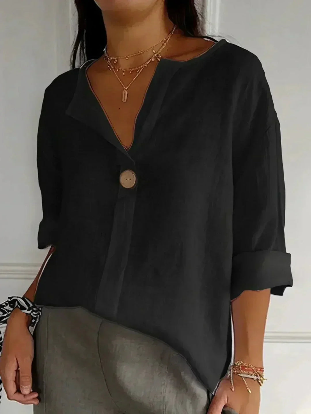 Zamma | Women's Relaxed V-Neck Top