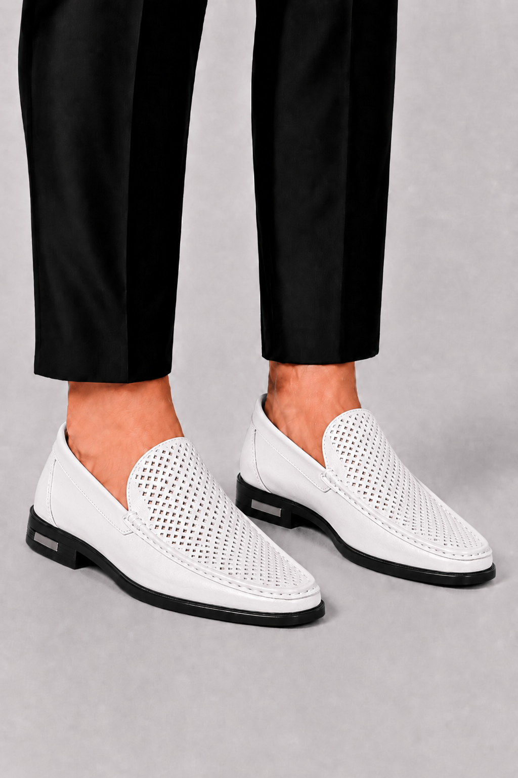 mens-leather-moccasins-with-perforation-detail
