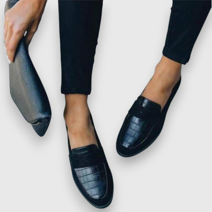 Women's Orthopedic Comfort Loafers for Everyday Wear in Black — view 3
