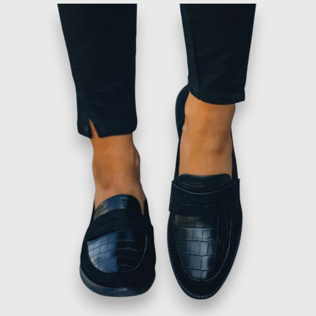 Women's Orthopedic Comfort Loafers for Everyday Wear in Black — view 4