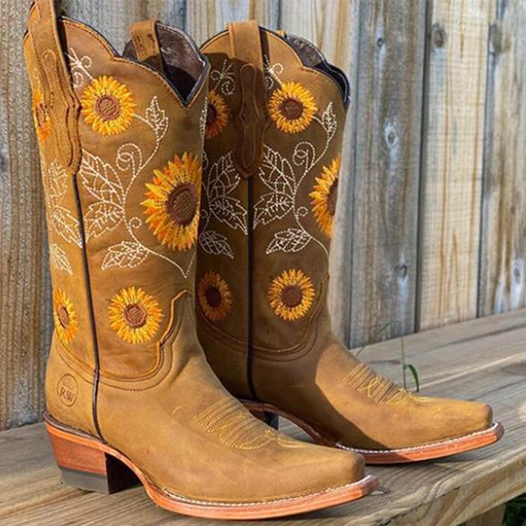 Isabella | Women's Embroidered Western Boots image 1