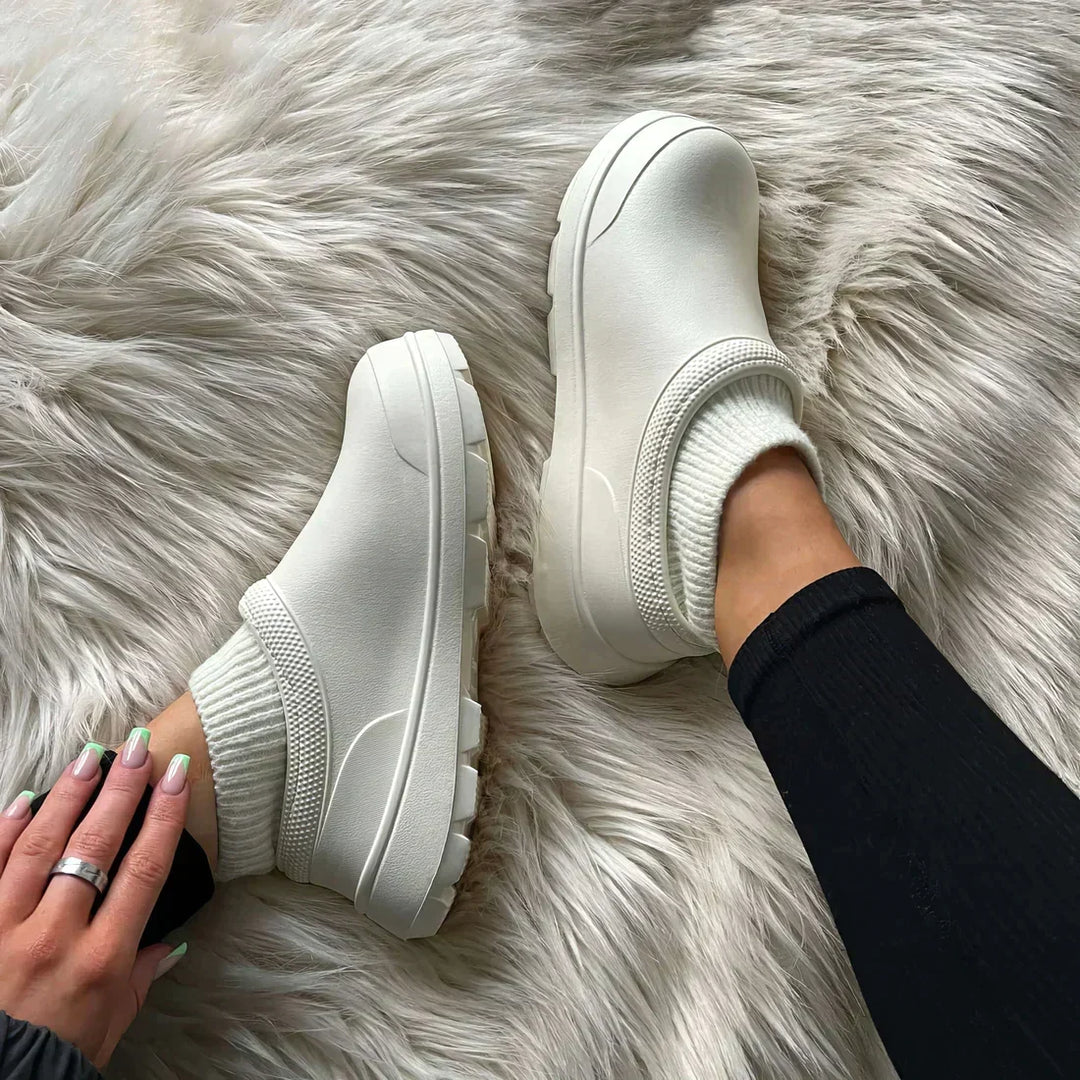 Rowan | Women's Fleece-Lined Slip-On Walking Shoes