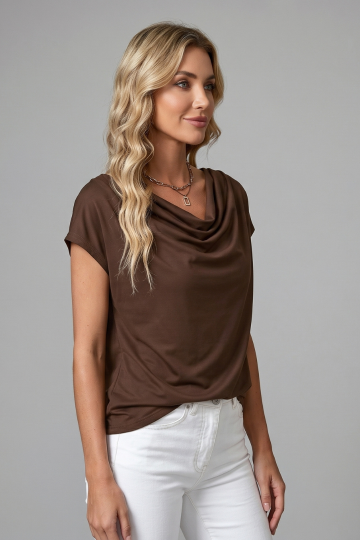 Dame bluse med drapperet halsudskæring og draperet front
