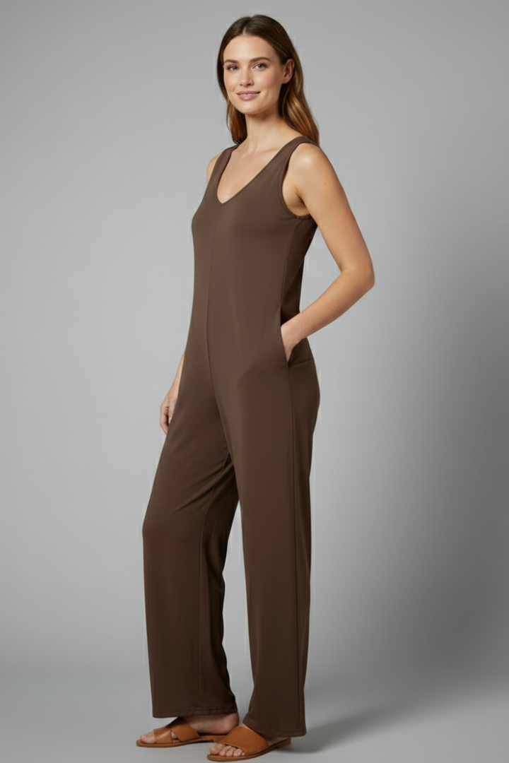 Dame jumpsuit med V-udskæring og ærmeløst snit