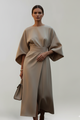 Midikleid für Damen mit weiten Ärmeln & Taillengürtel – Elegantes fliessendes Anlasskleid