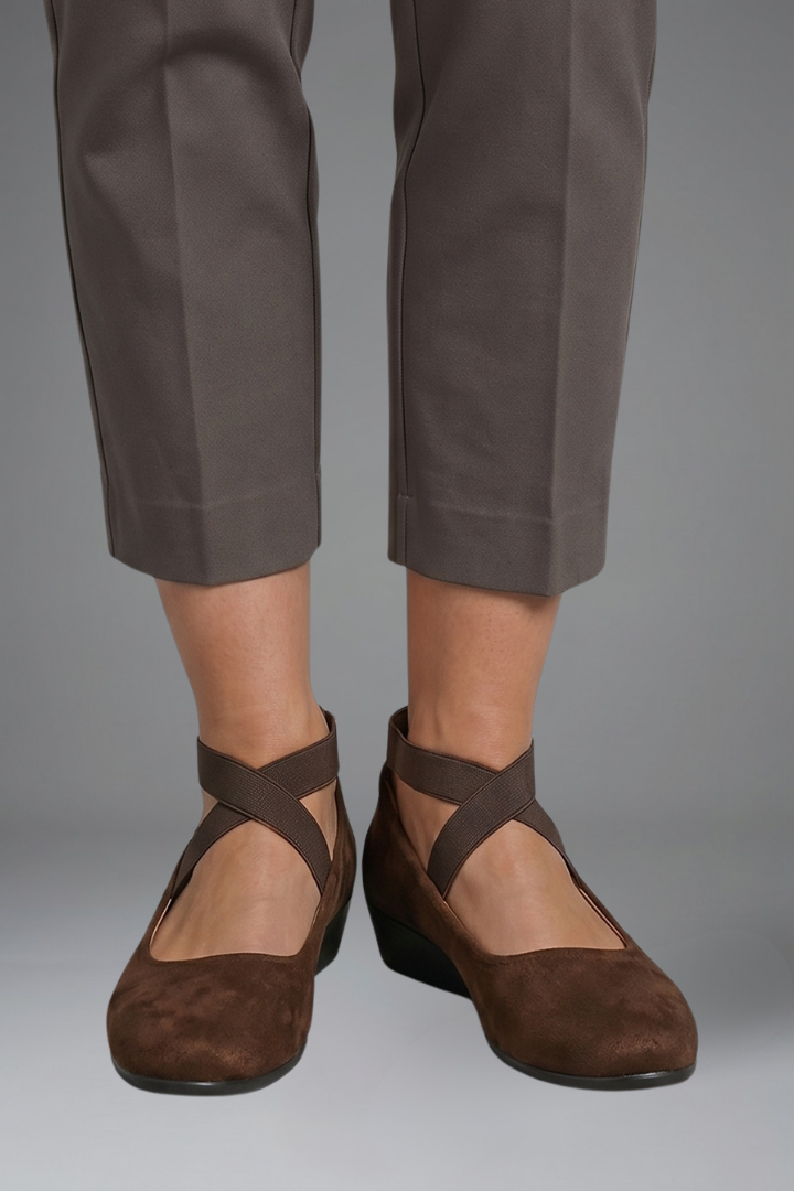 Rohesia | Women's Orthopedic-Style Flat Shoes with Slip-On Design for Everyday Wear