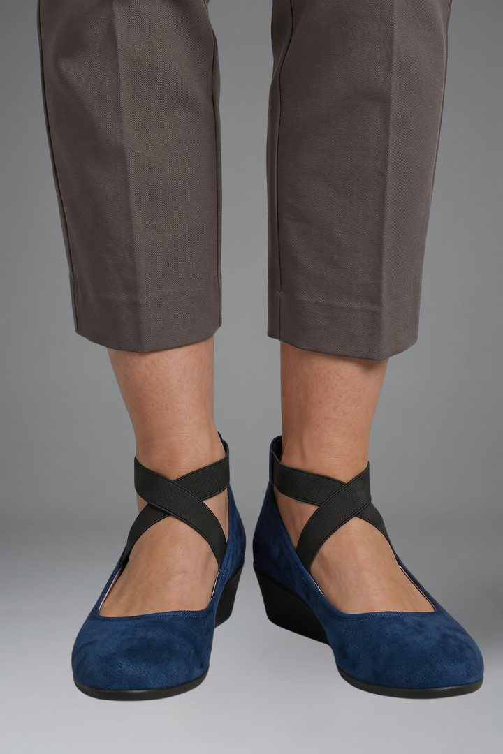 Rohesia | Women's Orthopedic-Style Flat Shoes with Slip-On Design for Everyday Wear