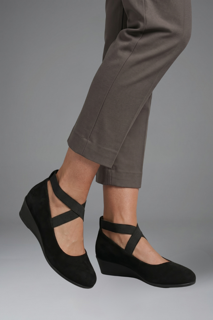 Rohesia | Women's Orthopedic-Style Flat Shoes with Slip-On Design for Everyday Wear