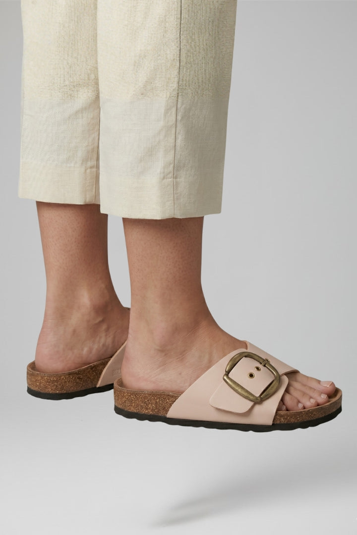 Dame Sandaler med Buckle Lukning og Struktureret Sole