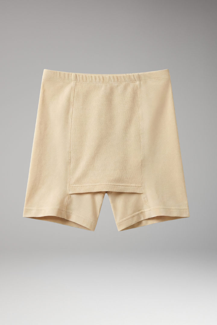 Dame nederdel med bred linning og integrerede shorts
