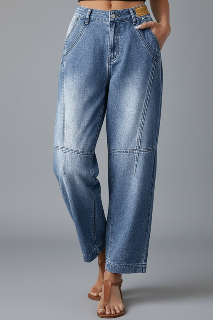 Dame Lige-Leg Jeans med Front Lukning og Seam Detaljeing