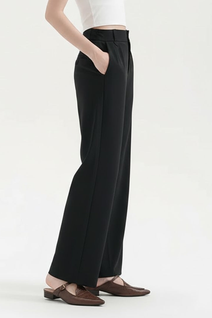 Carlotta | Women’s Straight-Leg Trousers with Pleated Waist and Pockets