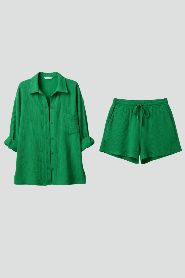 Dame todelt sæt med knapskjorte og shorts med snøre