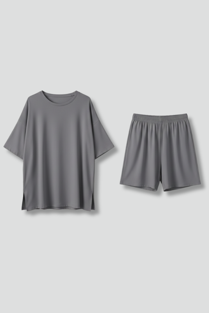 Dame todelt sæt med rundhalset top og løse shorts