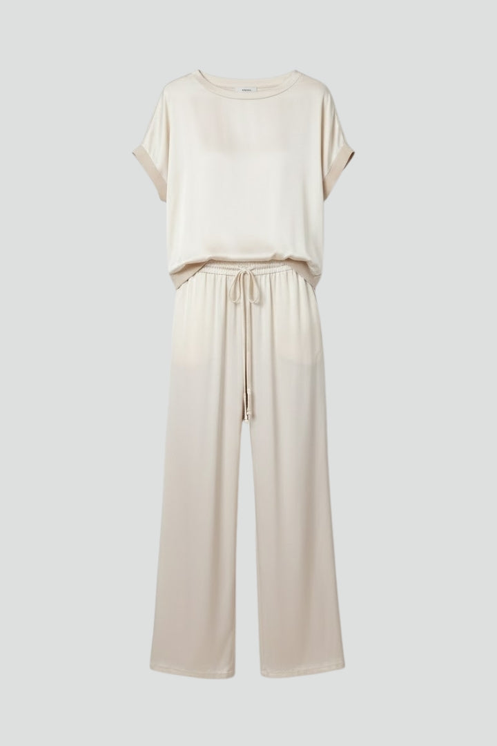 Dame todelt sæt med lige snit