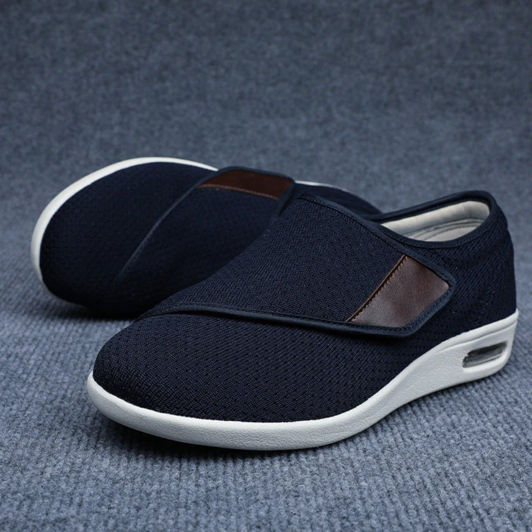 Una | Women's Adjustable-Strap Wide-Fit Walking Shoes