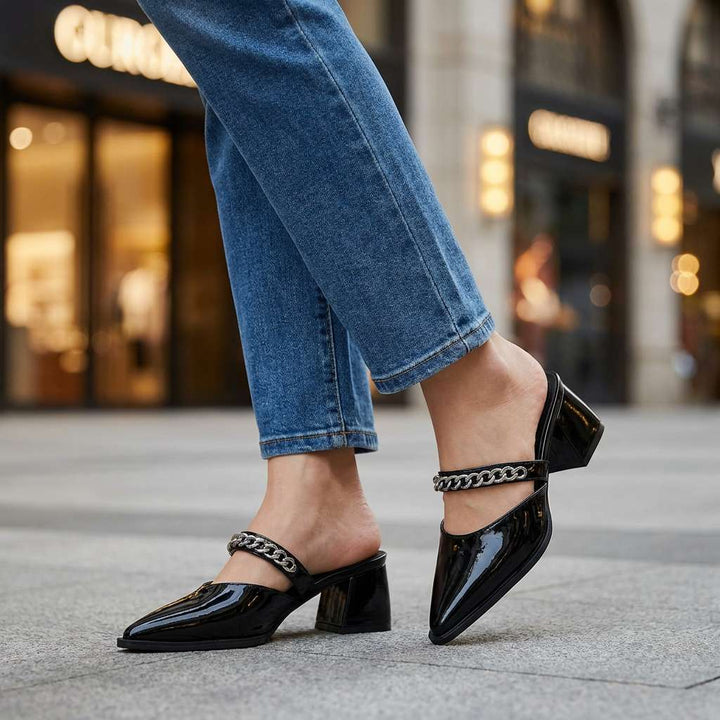 Vondrine | Women's Chain-Strap Pointed Pumps