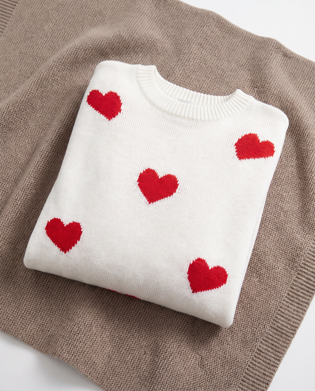 Elysia | Women’s Knit Jumper with Round Neck and Heart Pattern - White