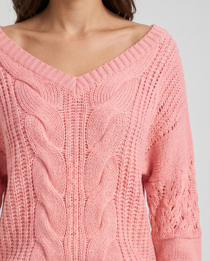Elaina | Women’s Oversized Sweater with Long Sleeves and Ribbed Cuffs - detail