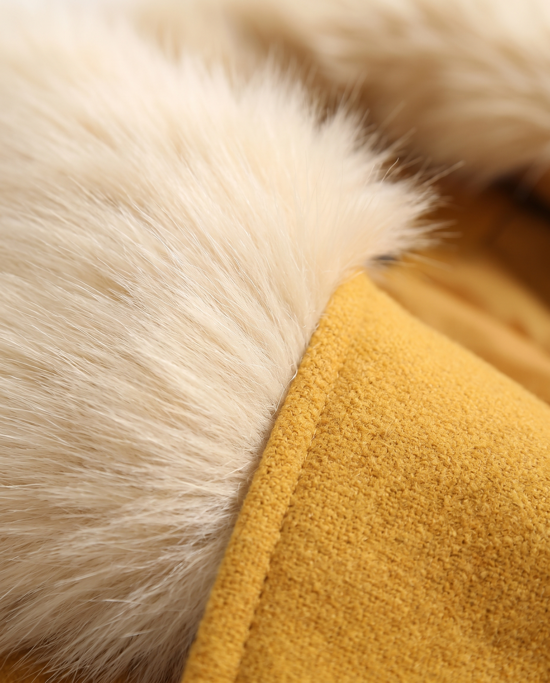 Gioia | Women's A-Line Coat with Belt and Faux Fur Collar - fabric detail