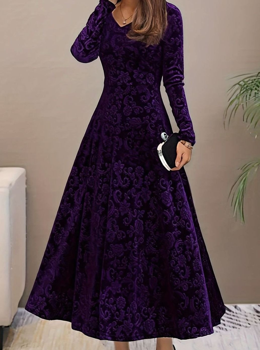 Women's Embossed Velvet V-Neck Long-Sleeve Midi Dress