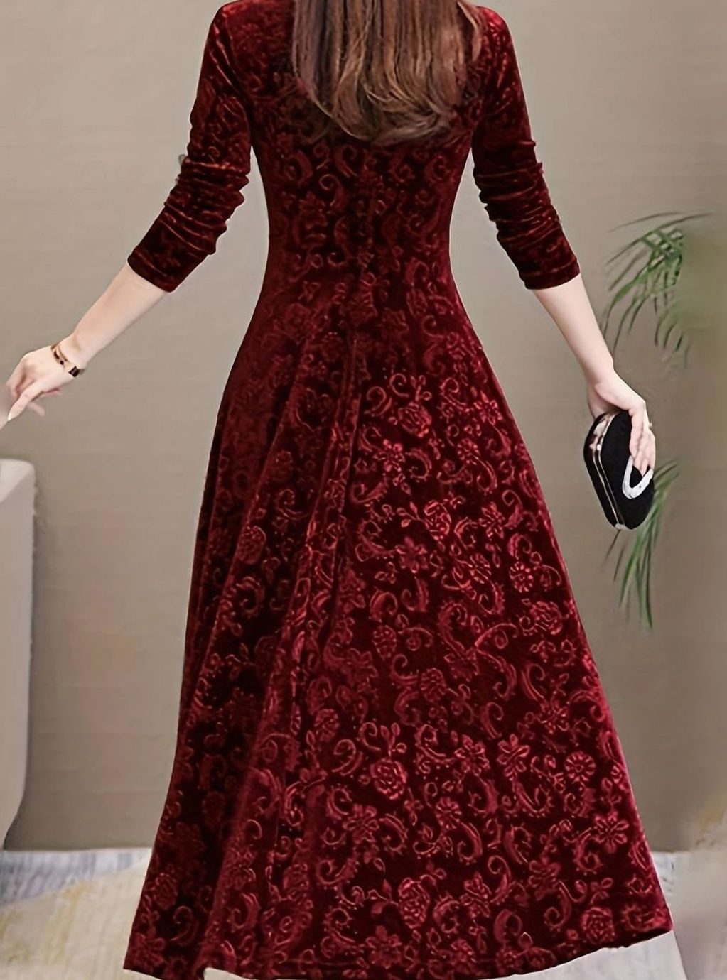 Women's Embossed Velvet V-Neck Long-Sleeve Midi Dress