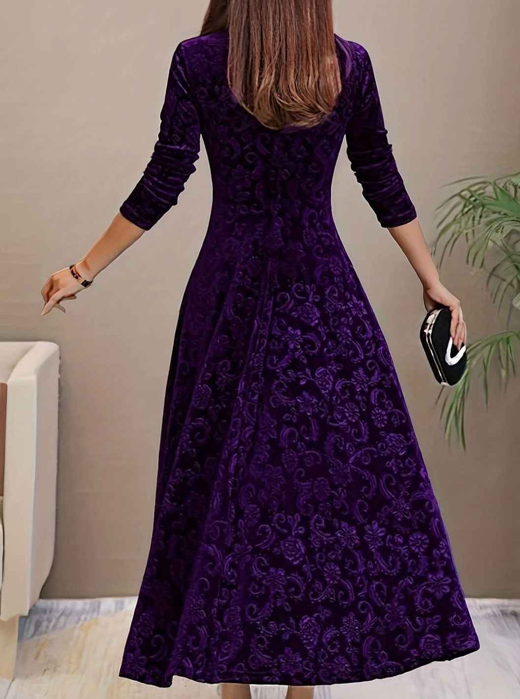 Women's Embossed Velvet V-Neck Long-Sleeve Midi Dress