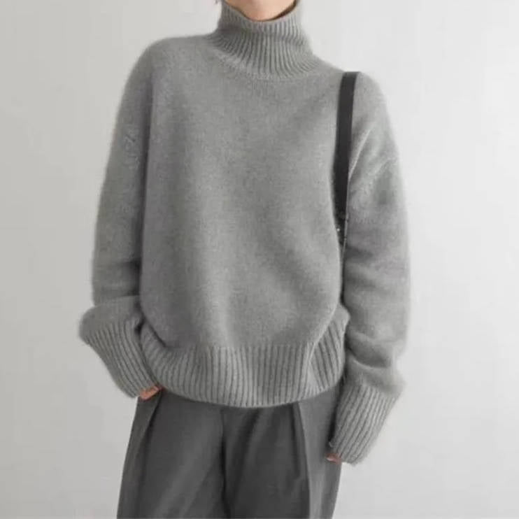 Women's Oversized Cashmere-Blend Turtleneck Sweater