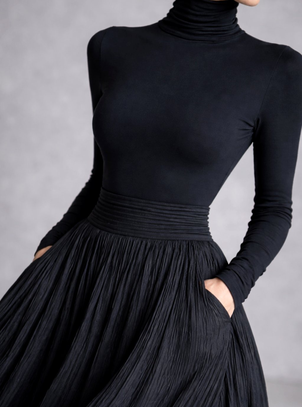 Women's Turtleneck Long-Sleeve Pleated Maxi Dress with Pockets