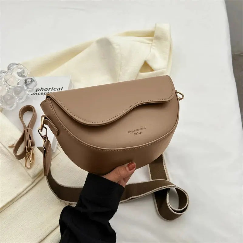 Lettice | Women's Half-Moon Saddle Crossbody Bag