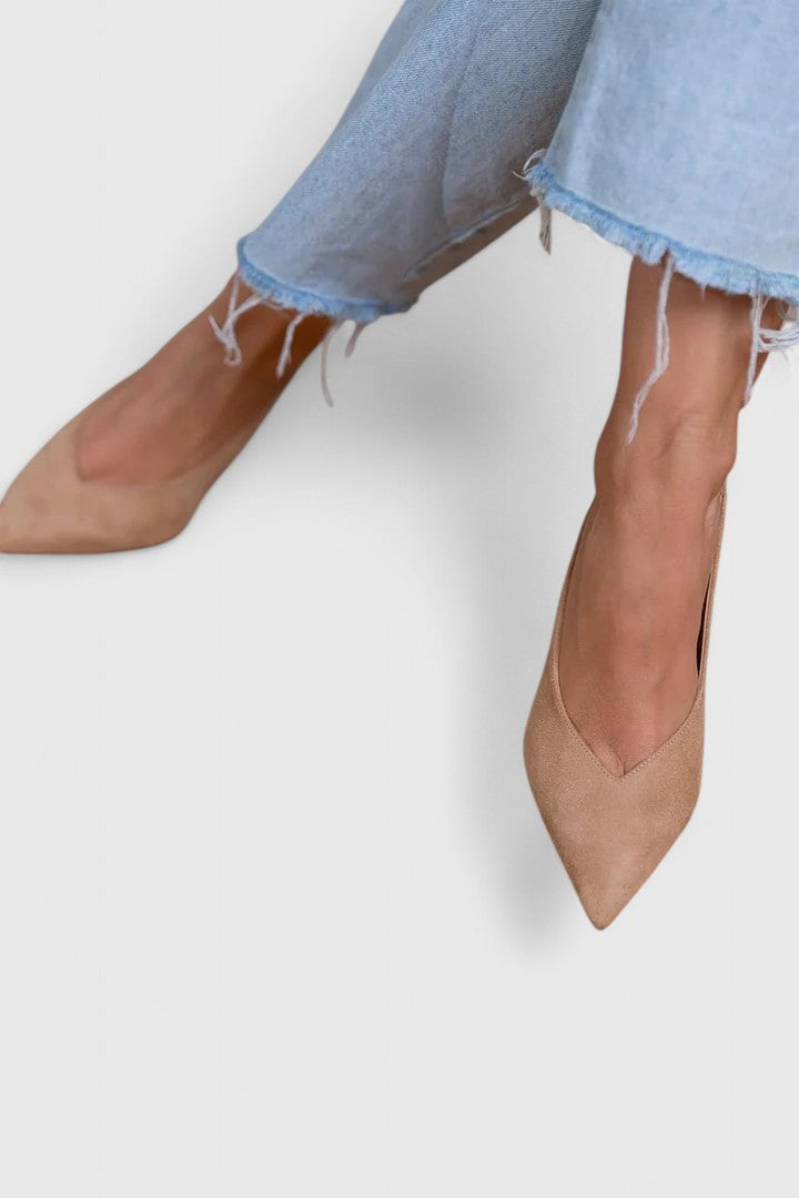 Yvonne | Women's Elegant Pointed-Toe Pumps image 3