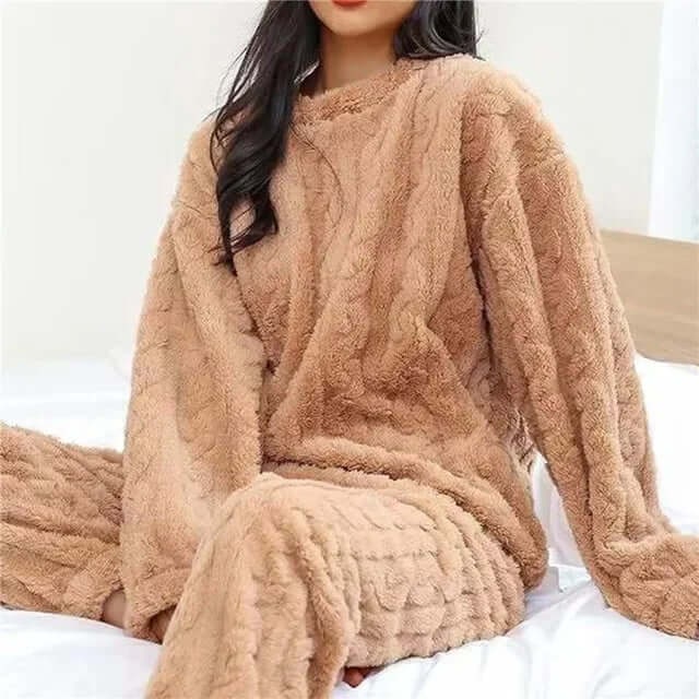 Mirte Textured Fleece Pajama Set - image 5